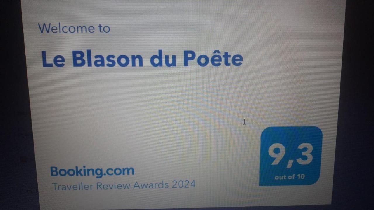 Le Blason Du Poete Mayet 외부 사진